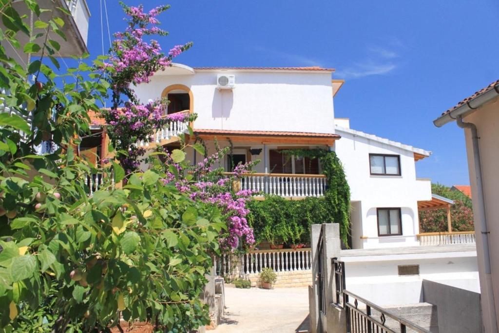 Apartment Sali 8174A Esterno foto